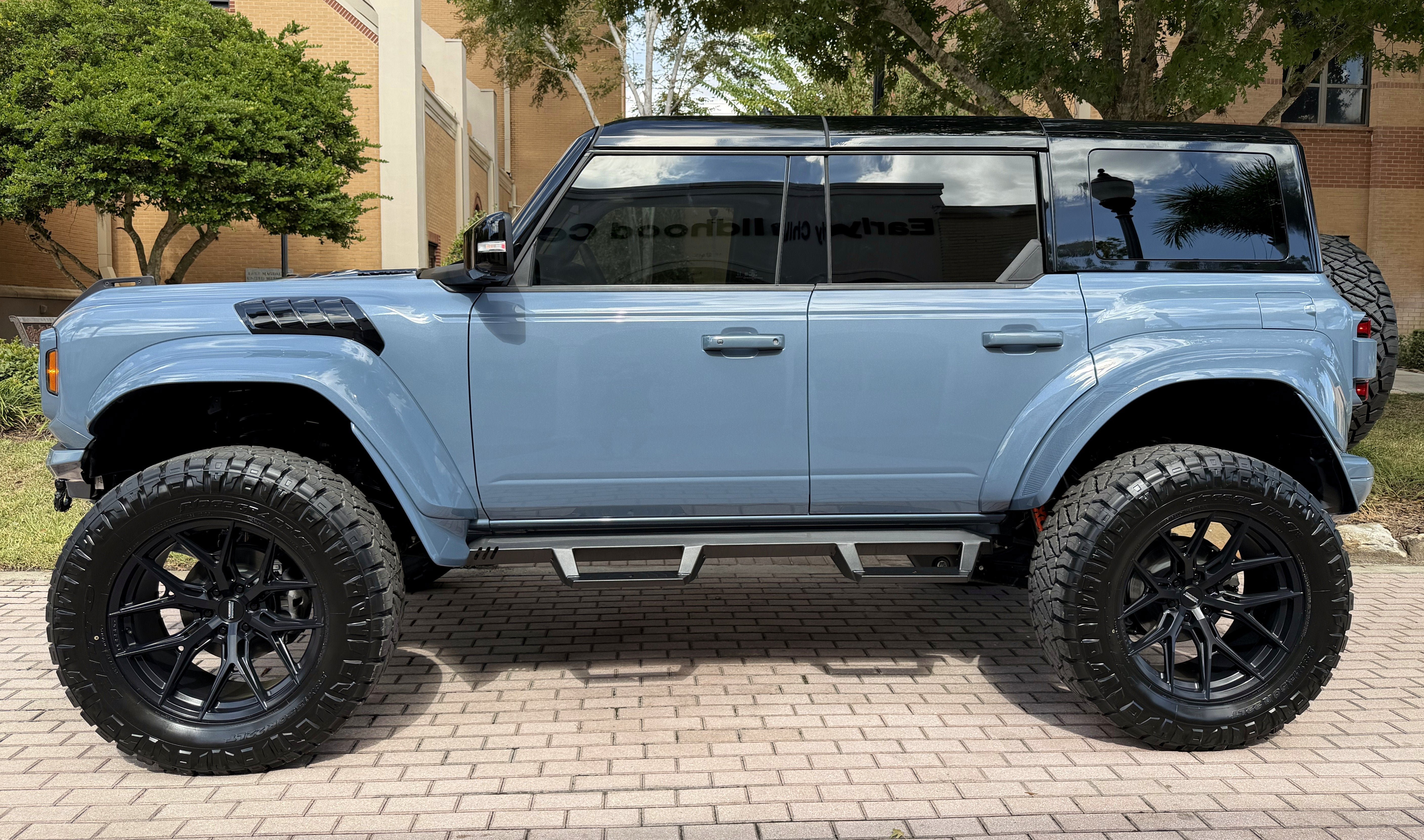 Used 2025 Ford Bronco Raptor AWD/4WD image 2