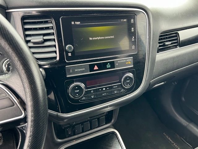 Used 2019 Mitsubishi Outlander AWD image 18