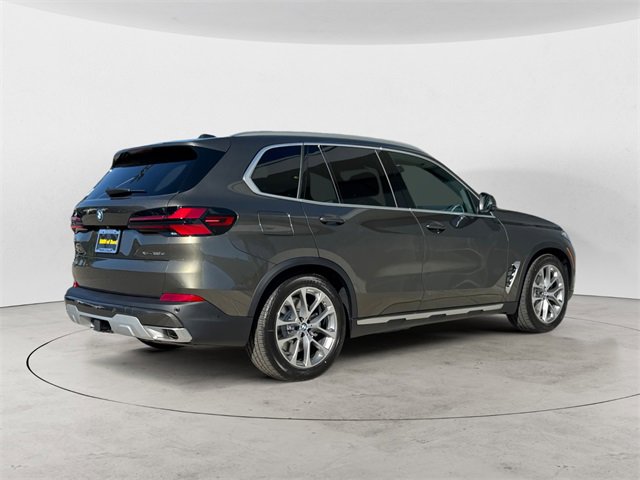 New 2026 BMW X5 xDrive50e w/ Executive Package image 7