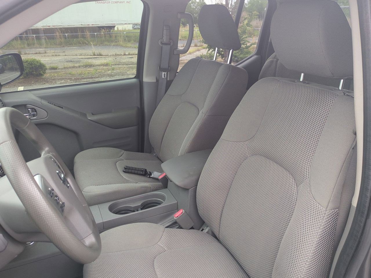 Certified 2021 Nissan Frontier SV w/ Midnight Edition Floor Mats AWD/4WD image 16
