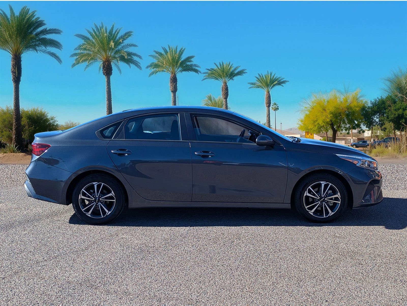 Used 2024 Kia Forte LXS image 6