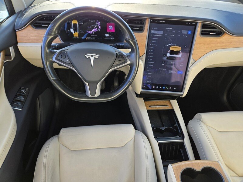 Used 2018 Tesla Model X 75D AWD/4WD image 13