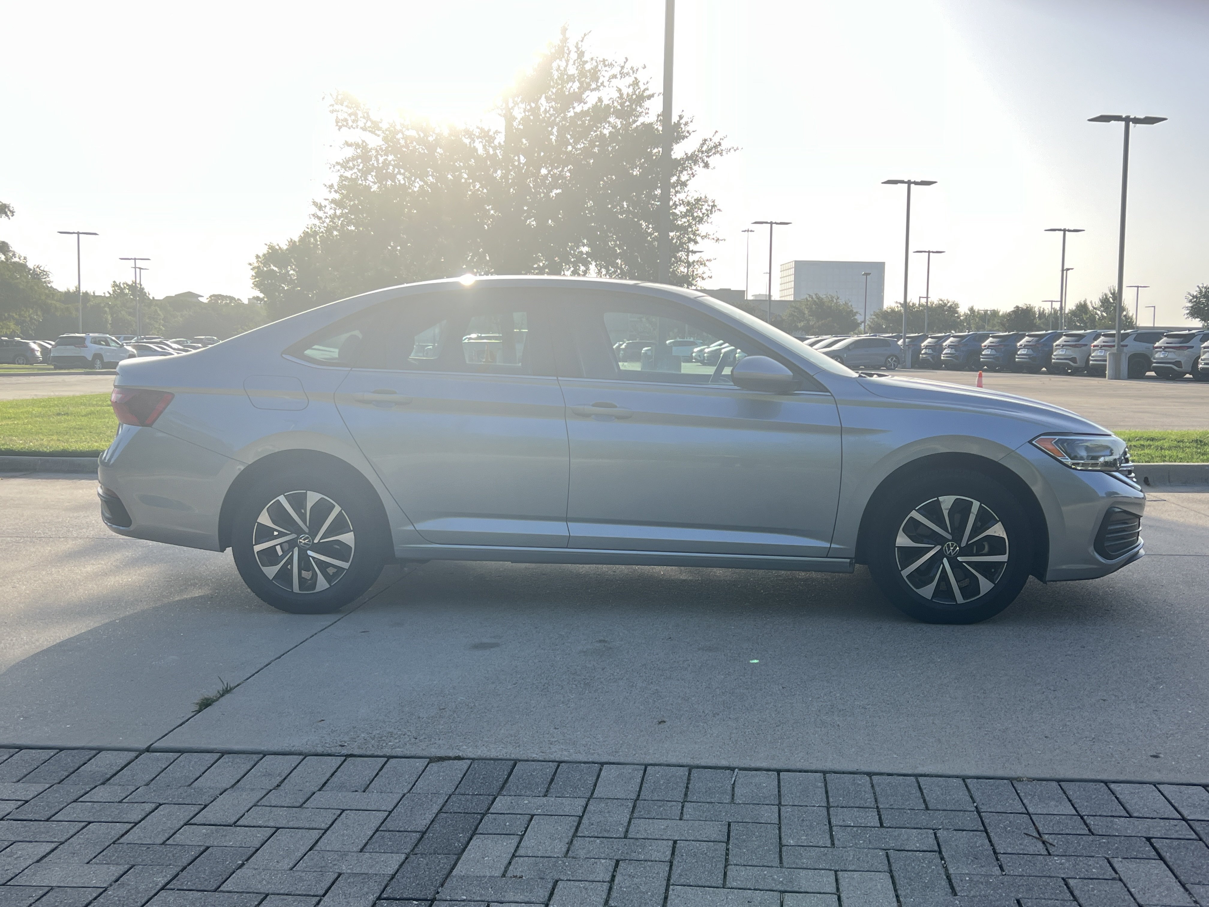 Used 2022 Volkswagen Jetta S FWD image 11