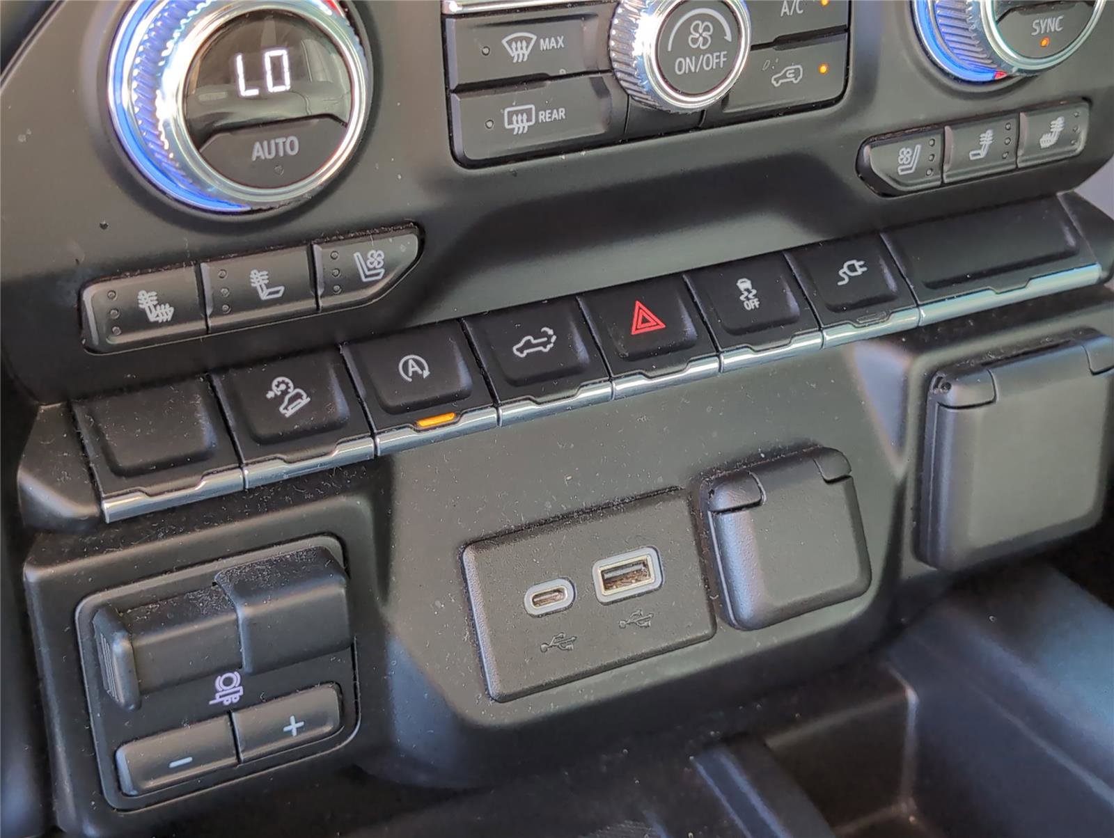 Used 2021 GMC Sierra 1500 SLT image 22