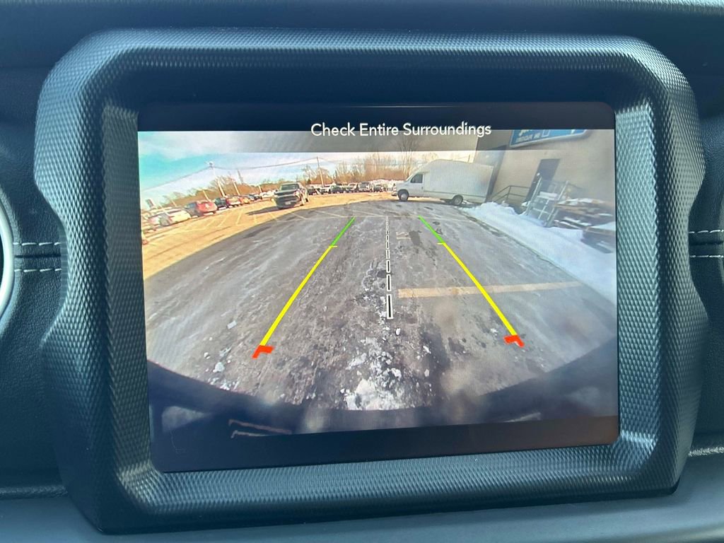 Used 2023 Jeep Wrangler Unlimited Sahara image 31