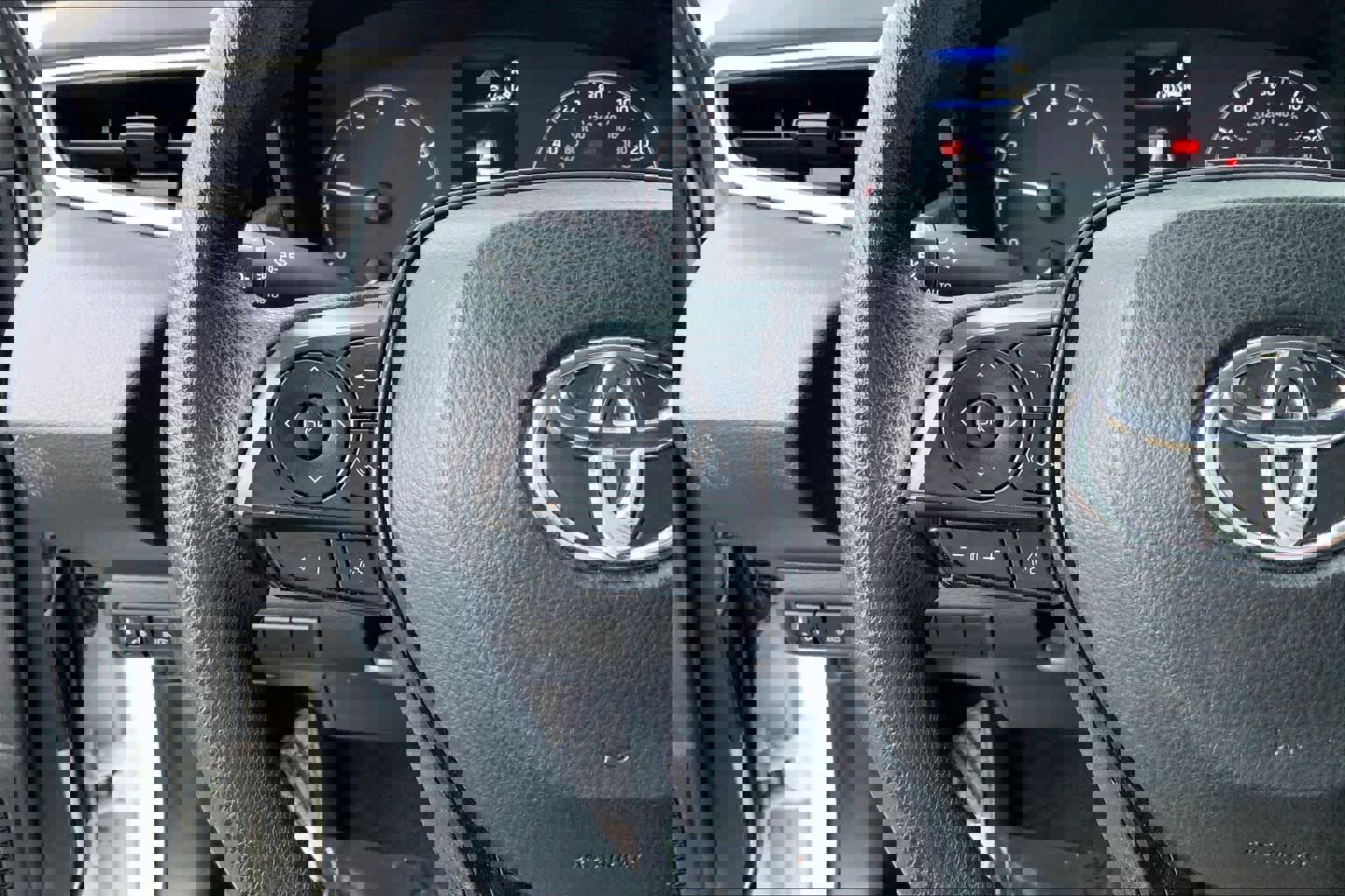 Used 2024 Toyota Corolla LE image 22