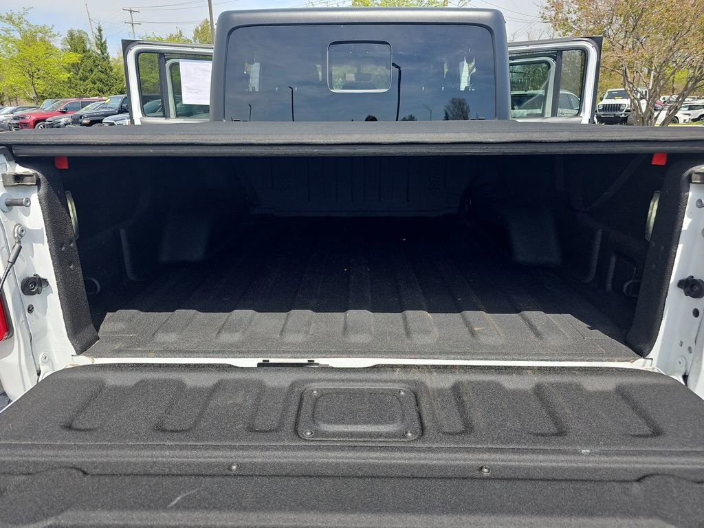 Used 2023 Jeep Gladiator Sport AWD/4WD image 12