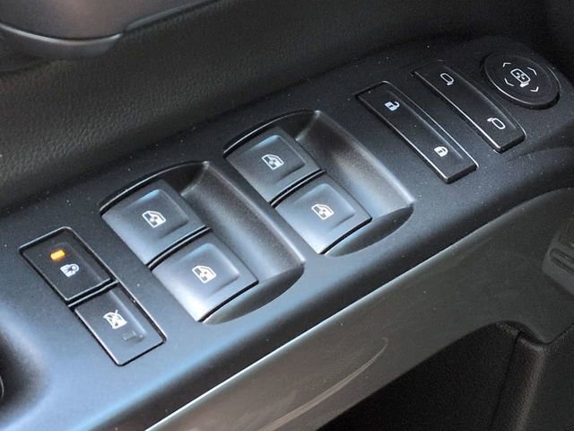 Used 2018 Chevrolet Silverado 1500 LT w/ LT Eassist Package AWD/4WD image 29