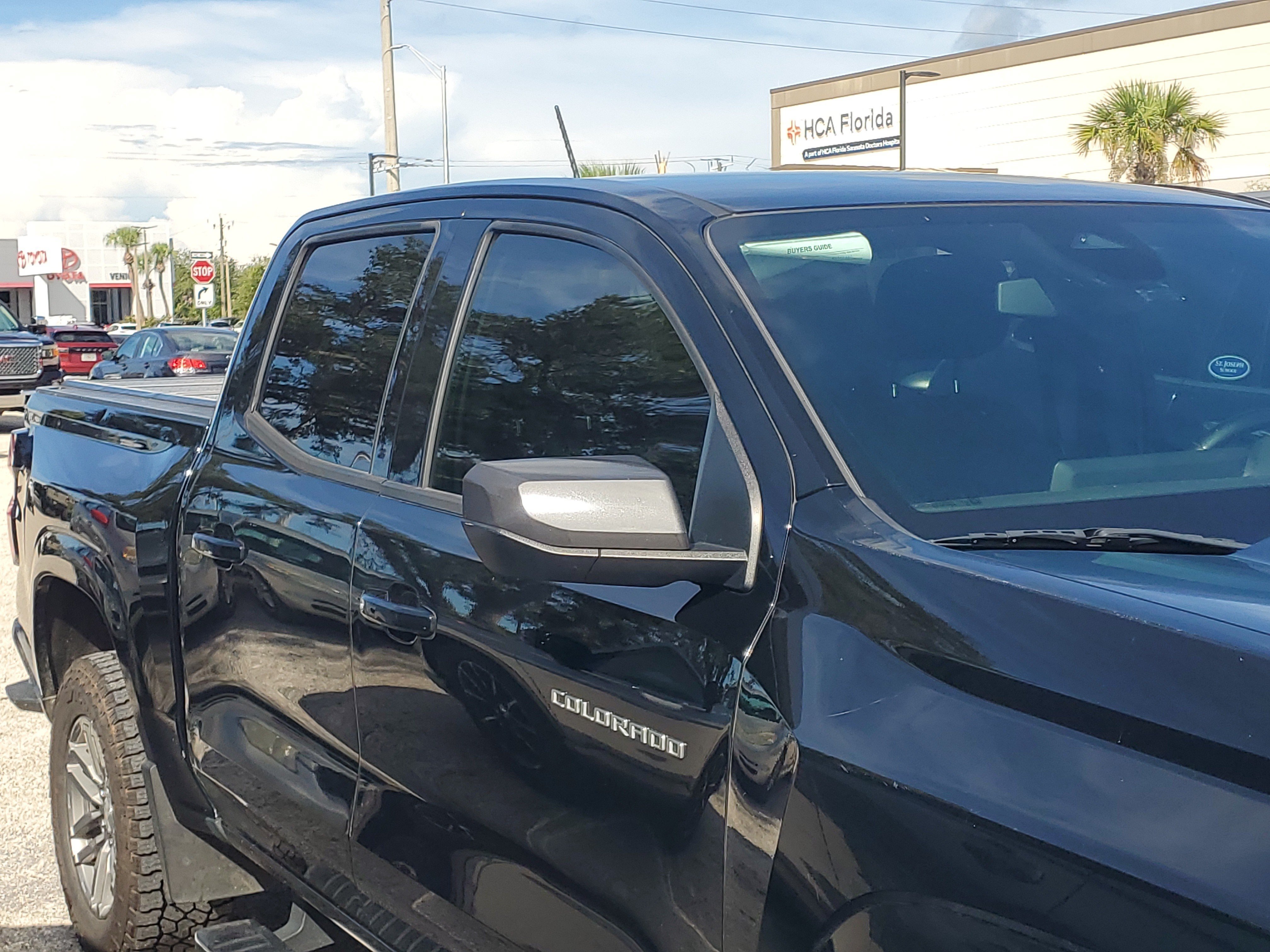 Used 2024 Chevrolet Colorado LT w/ LT Convenience Package RWD image 3