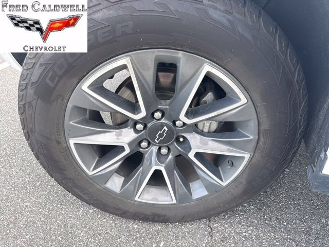 Used 2022 Chevrolet Tahoe Z71 w/ Luxury Package AWD/4WD image 19