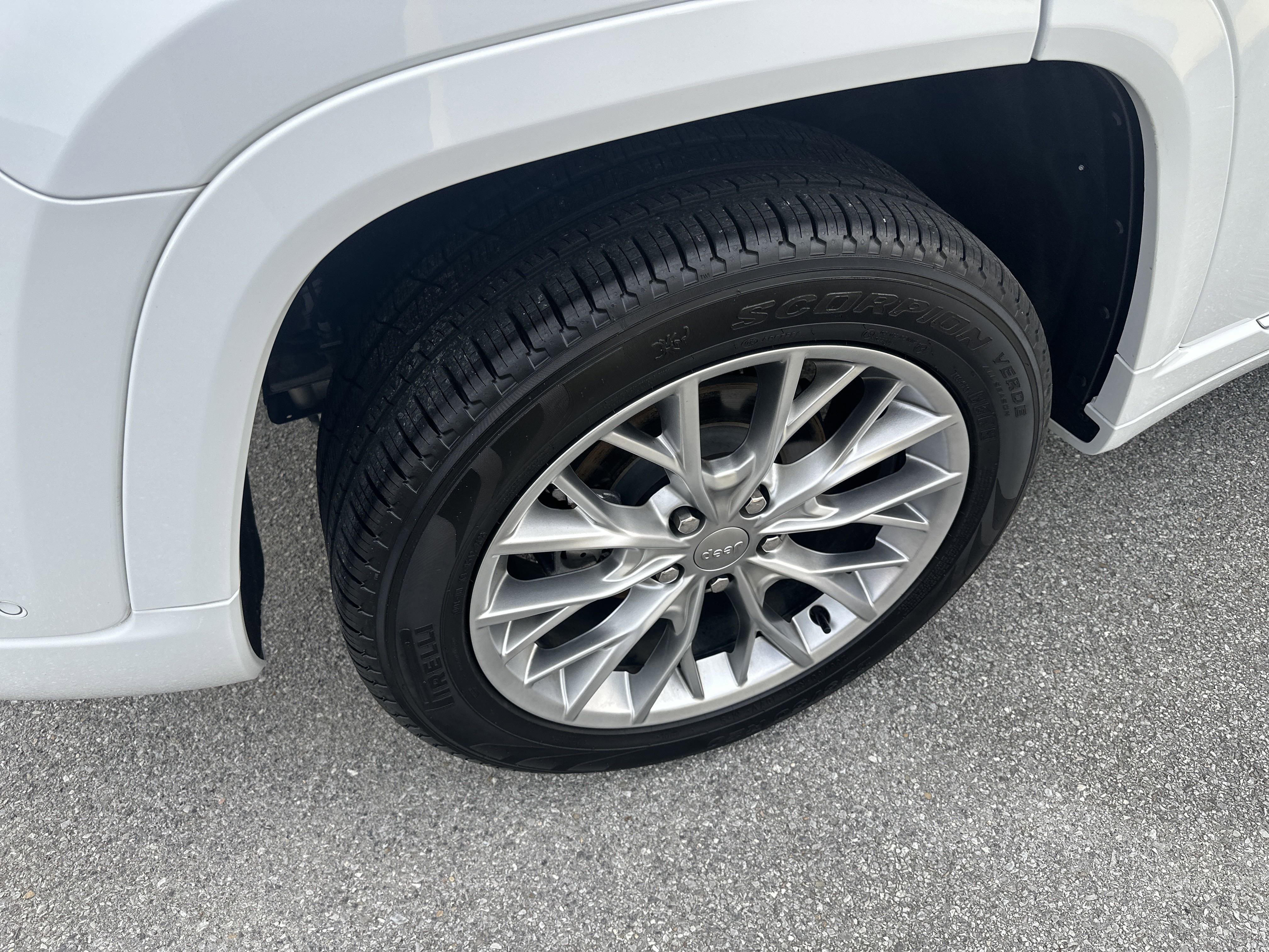 Used 2024 Jeep Grand Cherokee Summit image 24