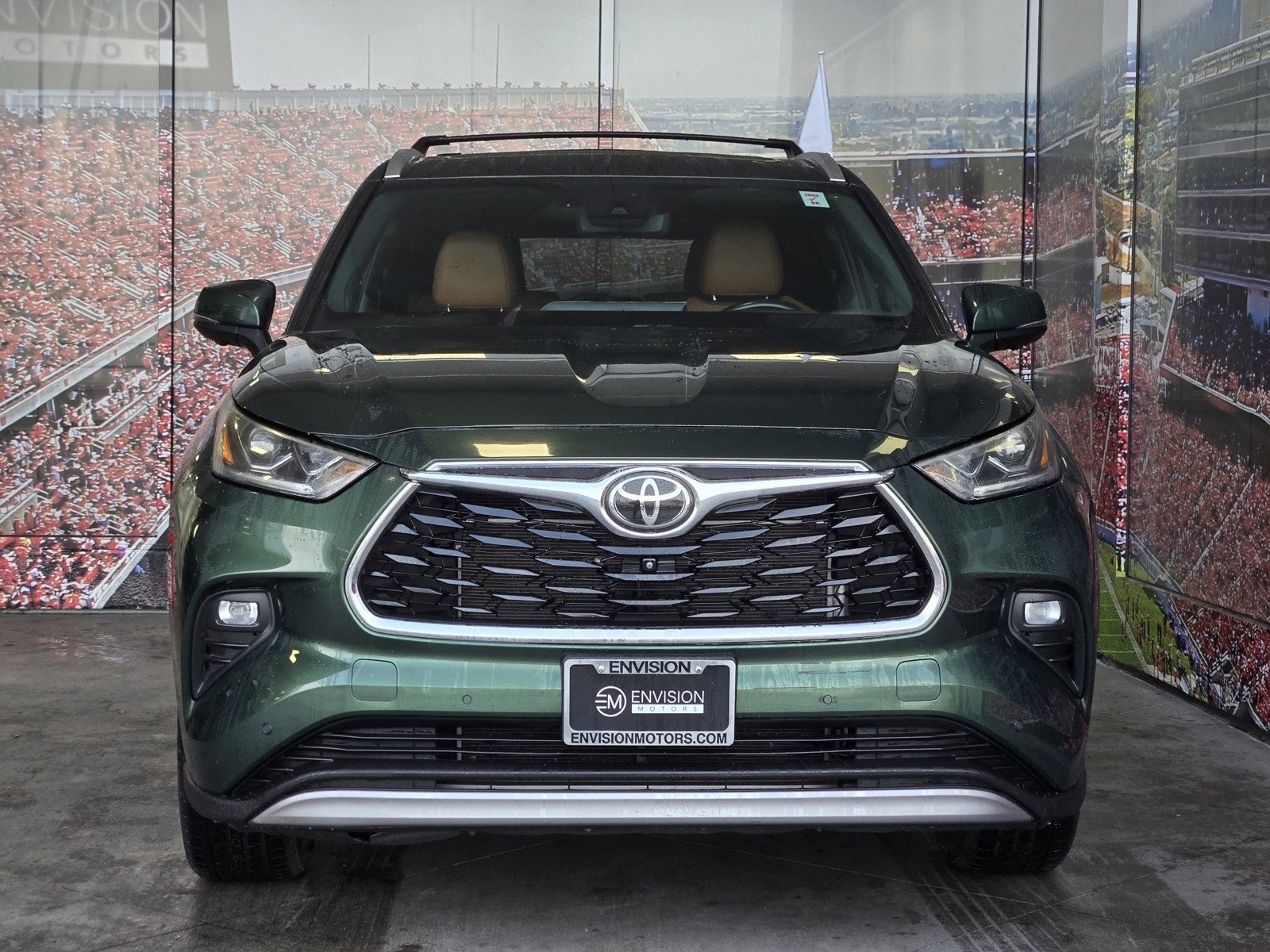 Used 2023 Toyota Highlander Platinum image 3