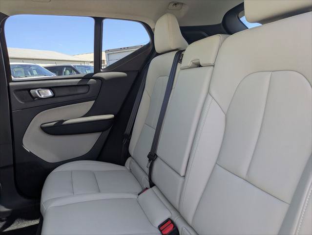New 2026 Volvo XC40 B5 Plus w/ Protection Package Premier AWD/4WD image 12