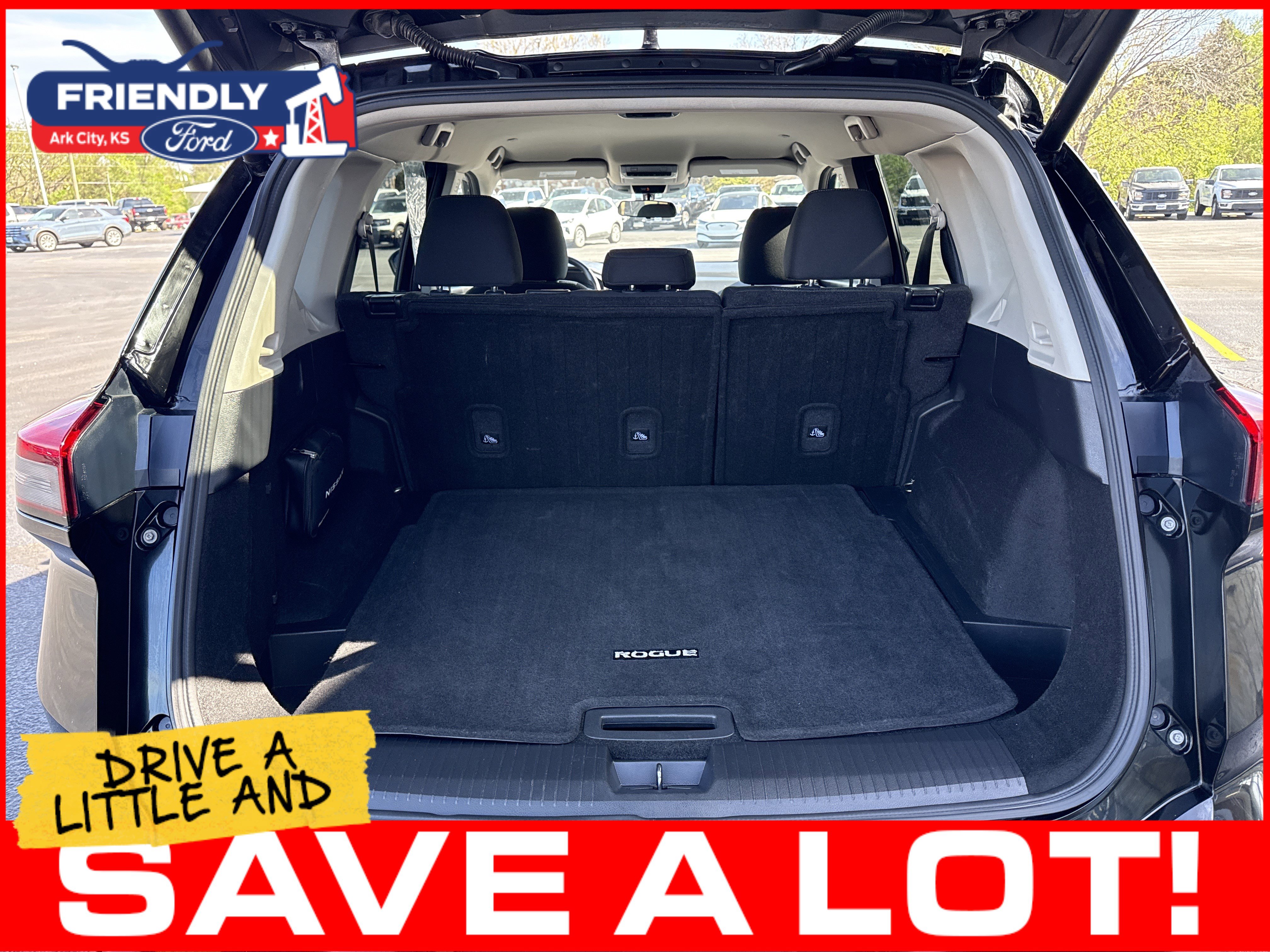 Used 2024 Nissan Rogue SV FWD image 23