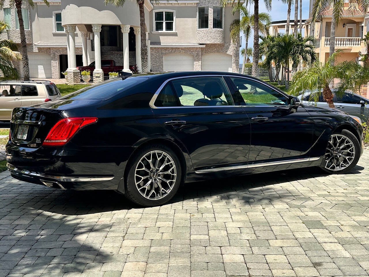 Used 2017 Genesis G90 5.0 Ultimate AWD/4WD image 5