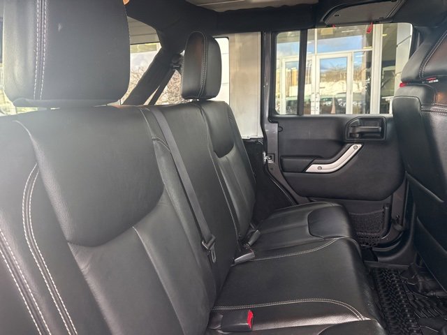 Used 2016 Jeep Wrangler Unlimited Rubicon image 40