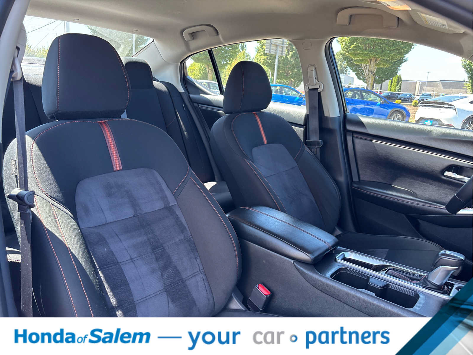 Used 2025 Nissan Sentra SR FWD image 14