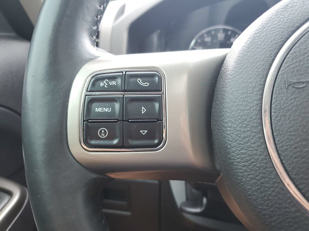 Used 2012 Jeep Liberty Limited Jet w/ Comfort/Convenience Group AWD/4WD image 21