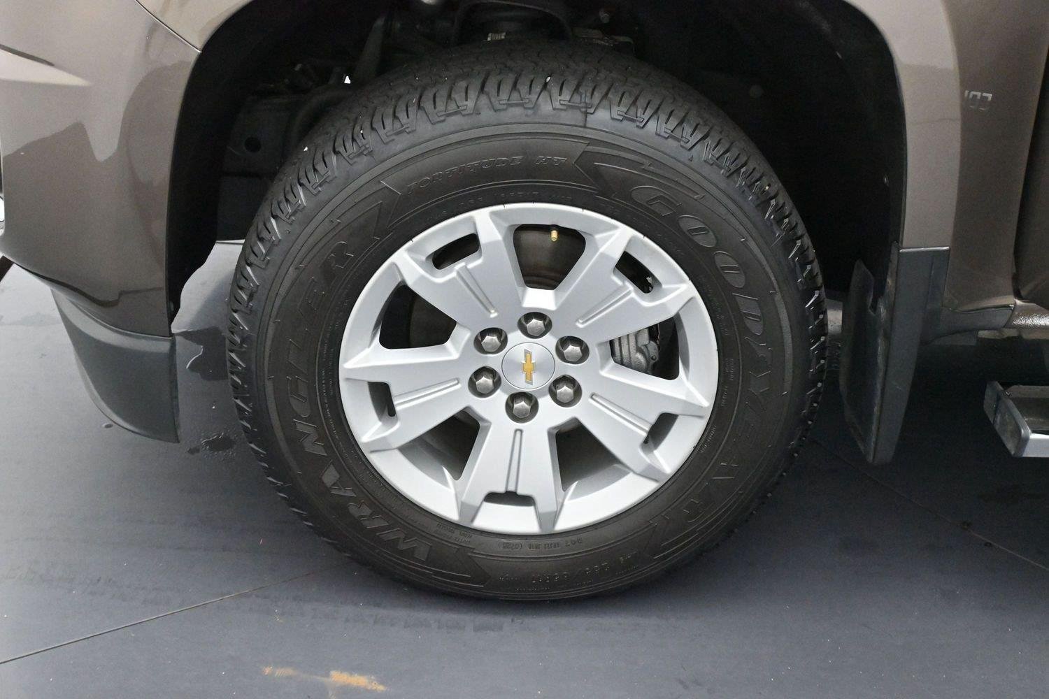 Used 2015 Chevrolet Colorado LT w/ LT Convenience Package AWD/4WD image 41