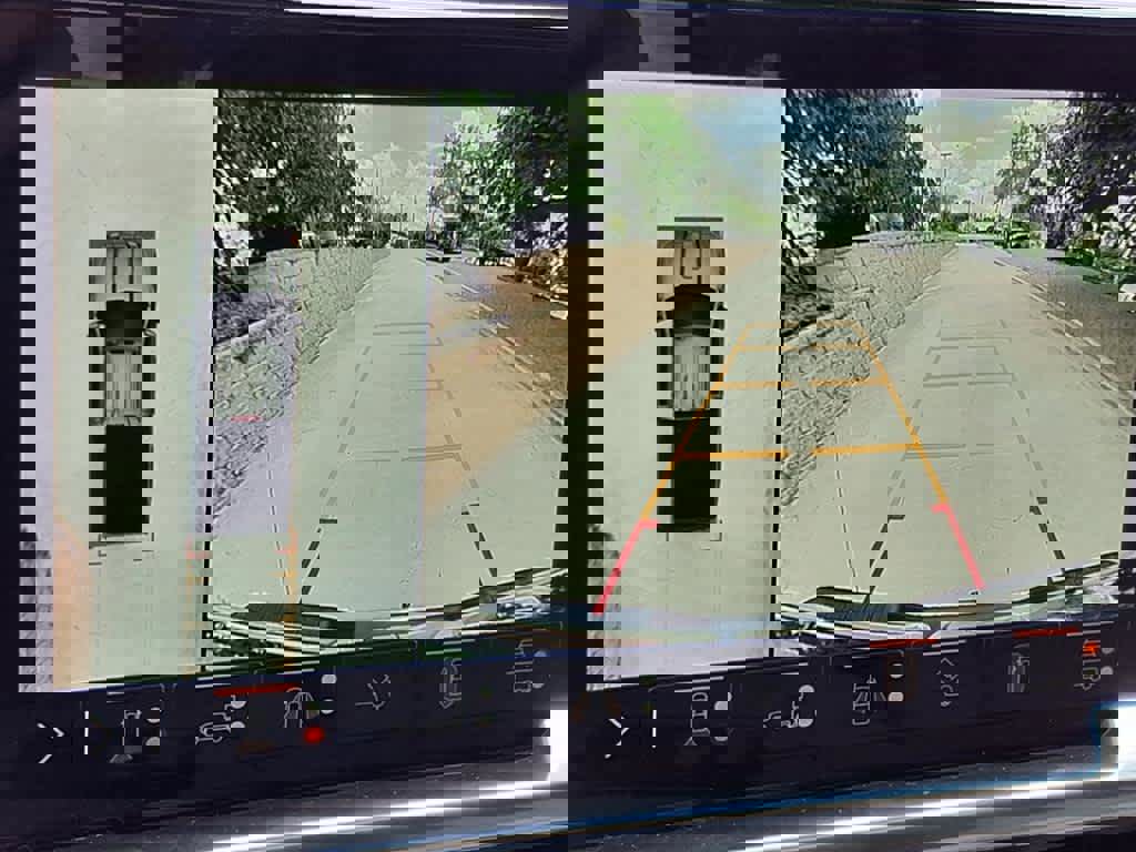 New 2025 GMC Sierra 2500 SLT w/ Texas SLT Premium Package image 9