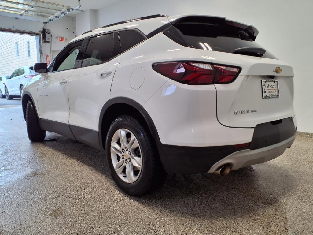 Used 2022 Chevrolet Blazer LT image 2