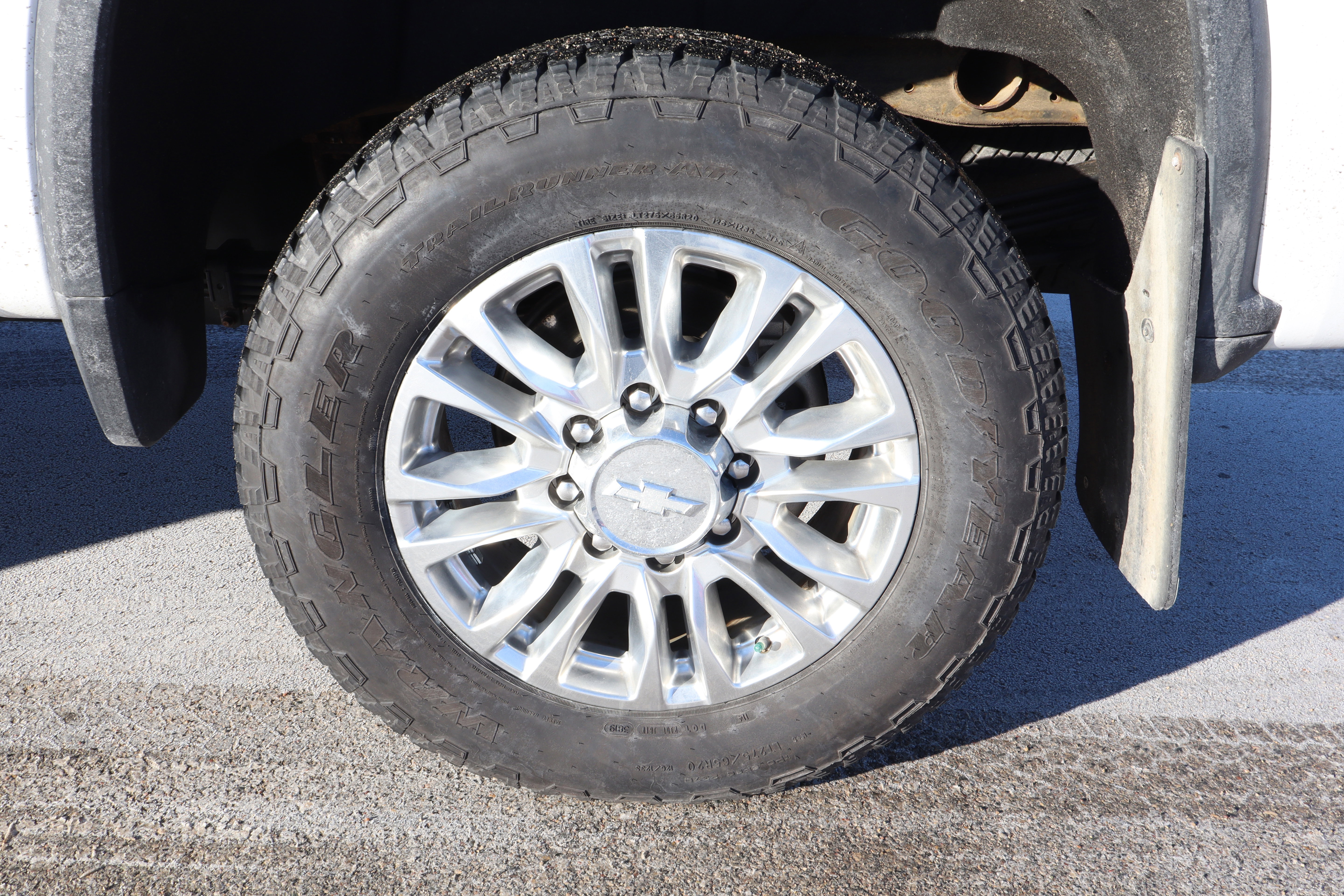 Used 2020 Chevrolet Silverado 2500 High Country image 22