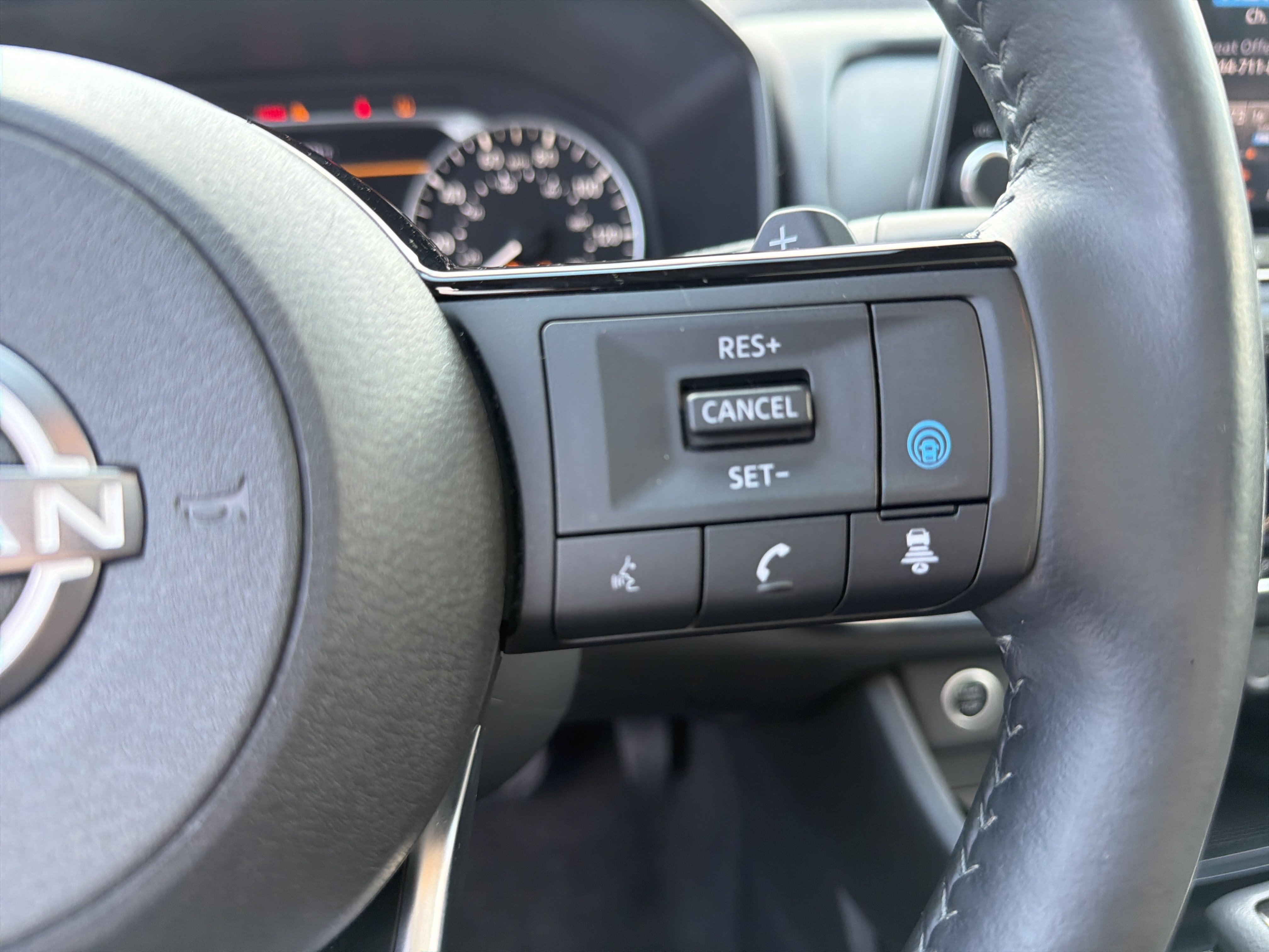Used 2022 Nissan Rogue SV w/ SV Premium Package FWD image 31