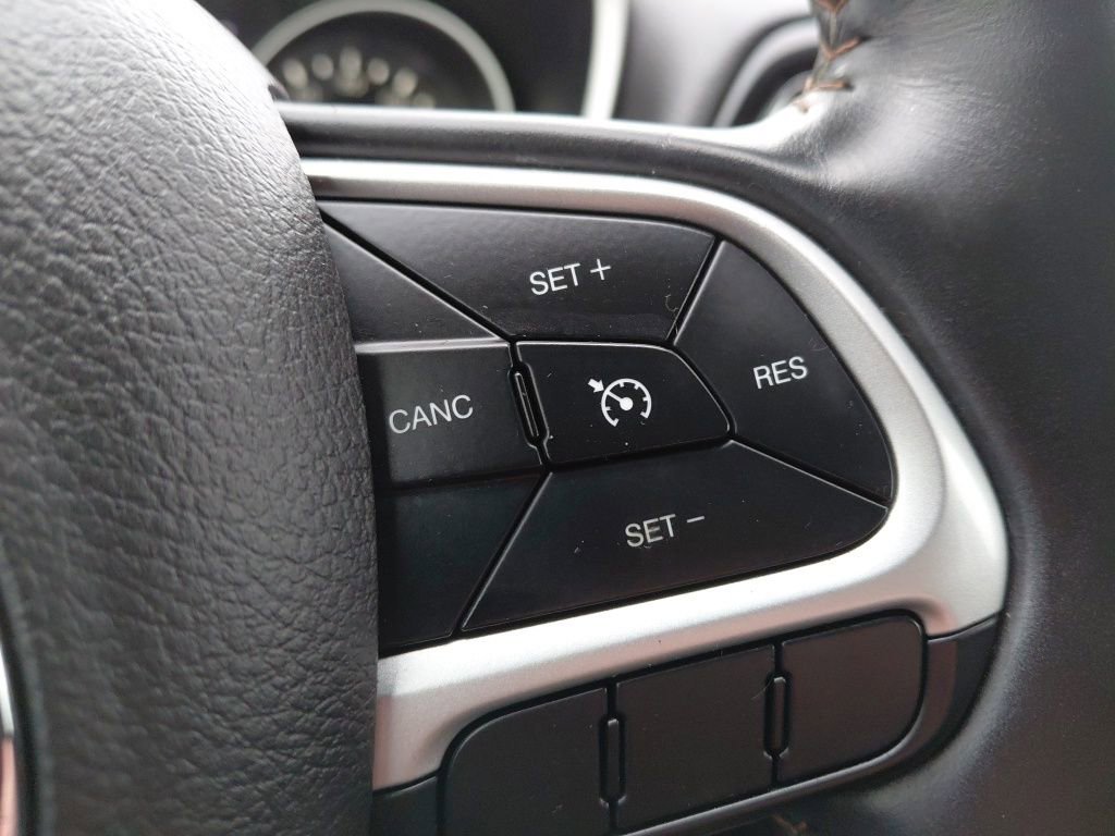 Used 2018 Jeep Compass Limited w/ Navigation Group image 34