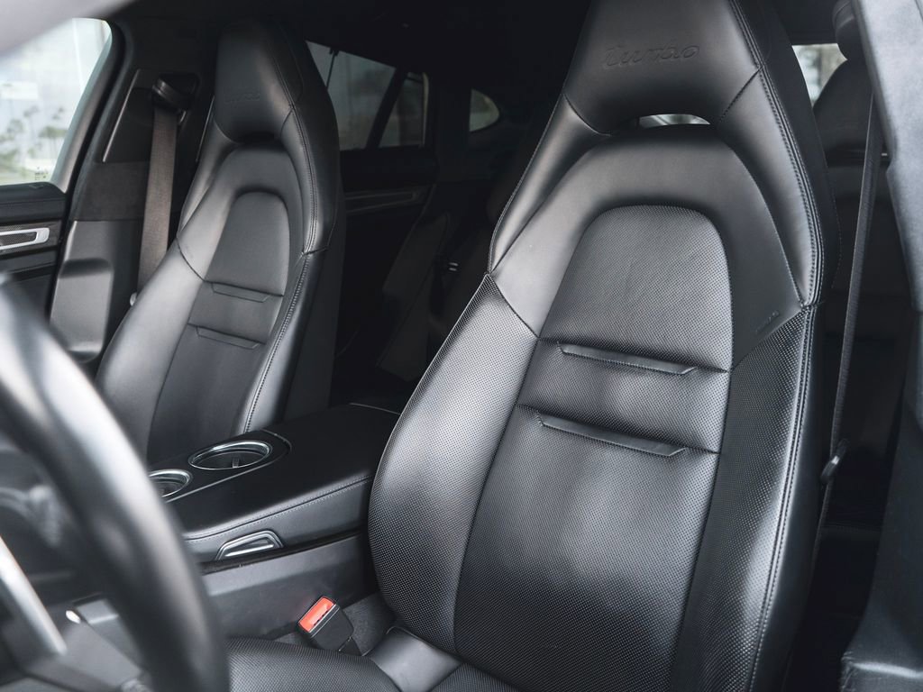 Used 2019 Porsche Panamera Turbo image 5
