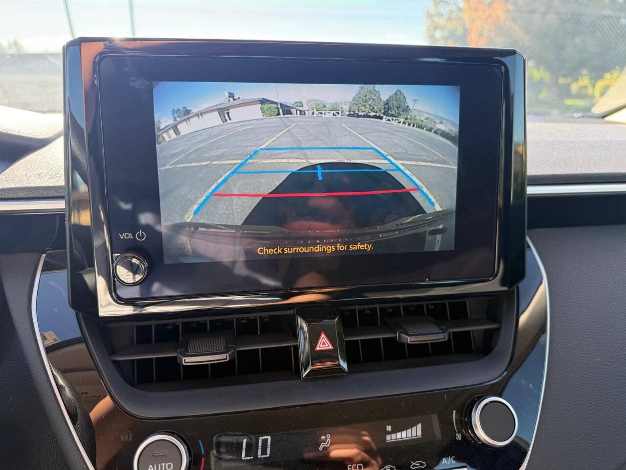 Used 2024 Toyota Corolla LE FWD image 12