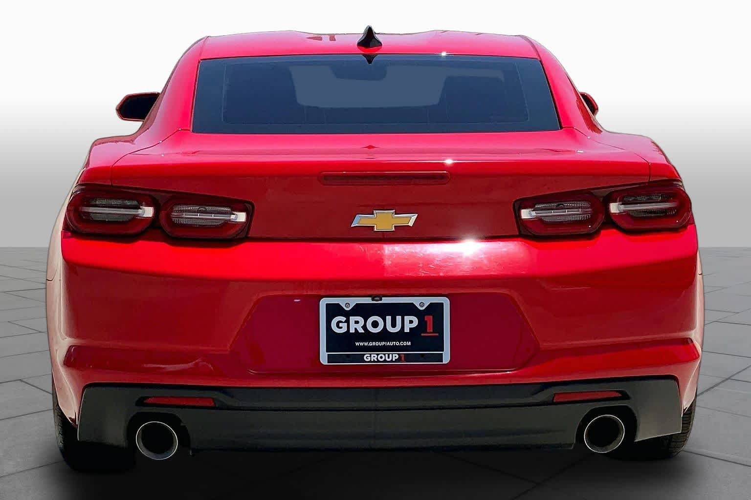 Used 2020 Chevrolet Camaro LT RWD image 5