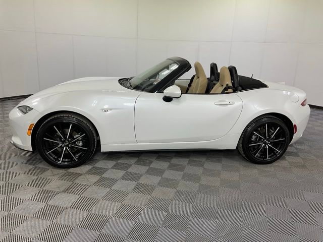 Used 2025 MAZDA MX-5 Miata Grand Touring w/ Weather Package image 48
