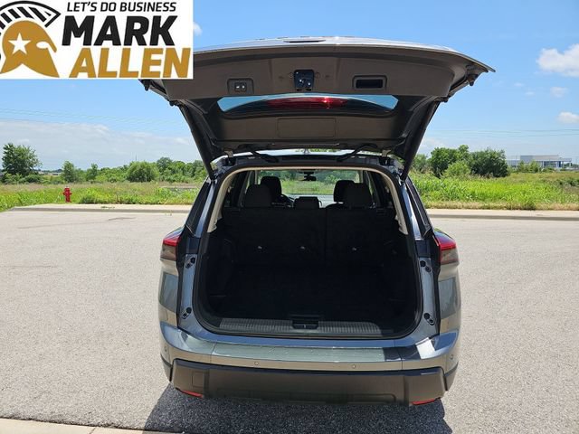 Used 2025 Nissan Rogue SV FWD image 25