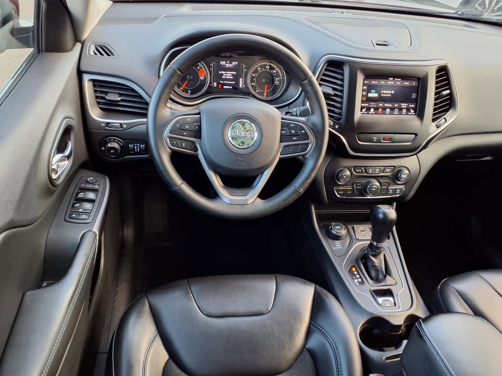 Used 2019 Jeep Cherokee Latitude Plus w/ Cold Weather Group image 10