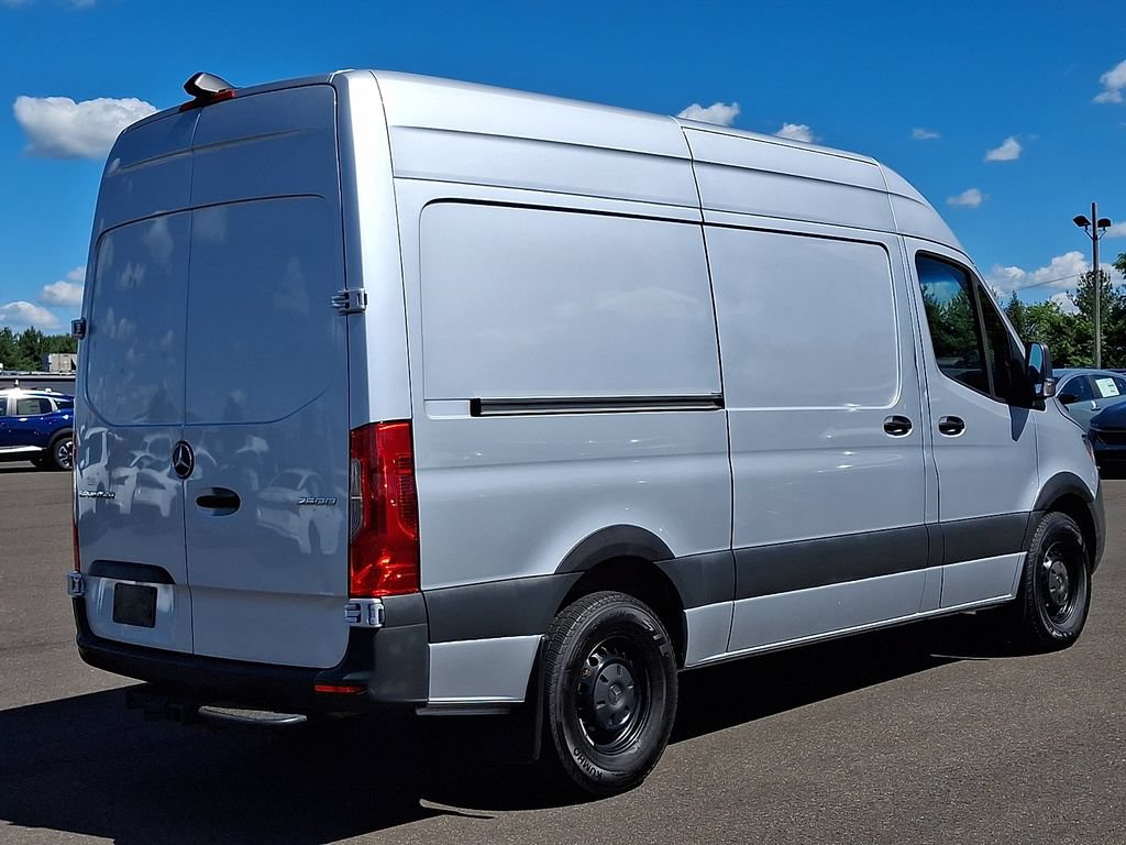 Used 2021 Mercedes-Benz Sprinter 2500 w/ Driver Convenience Package image 6