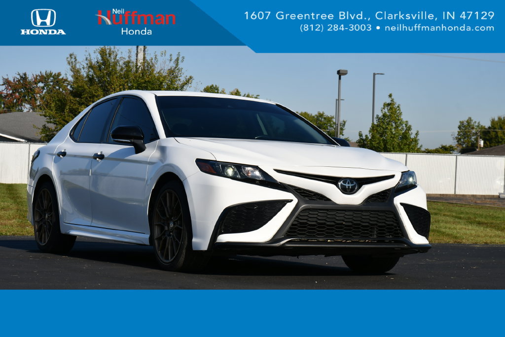 Used 2023 Toyota Camry SE FWD image 1