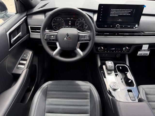New 2026 Mitsubishi Outlander LE FWD image 18