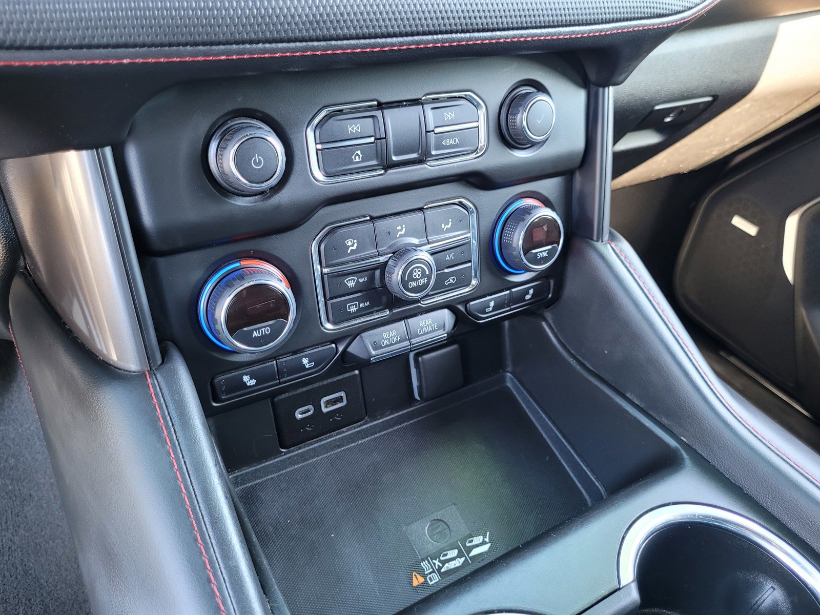 Used 2022 Chevrolet Tahoe RST w/ Luxury Package image 19