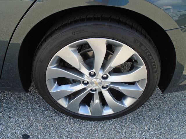 Certified 2017 Chevrolet Malibu Premier w/ Premier Sun and Wheel Package FWD image 25