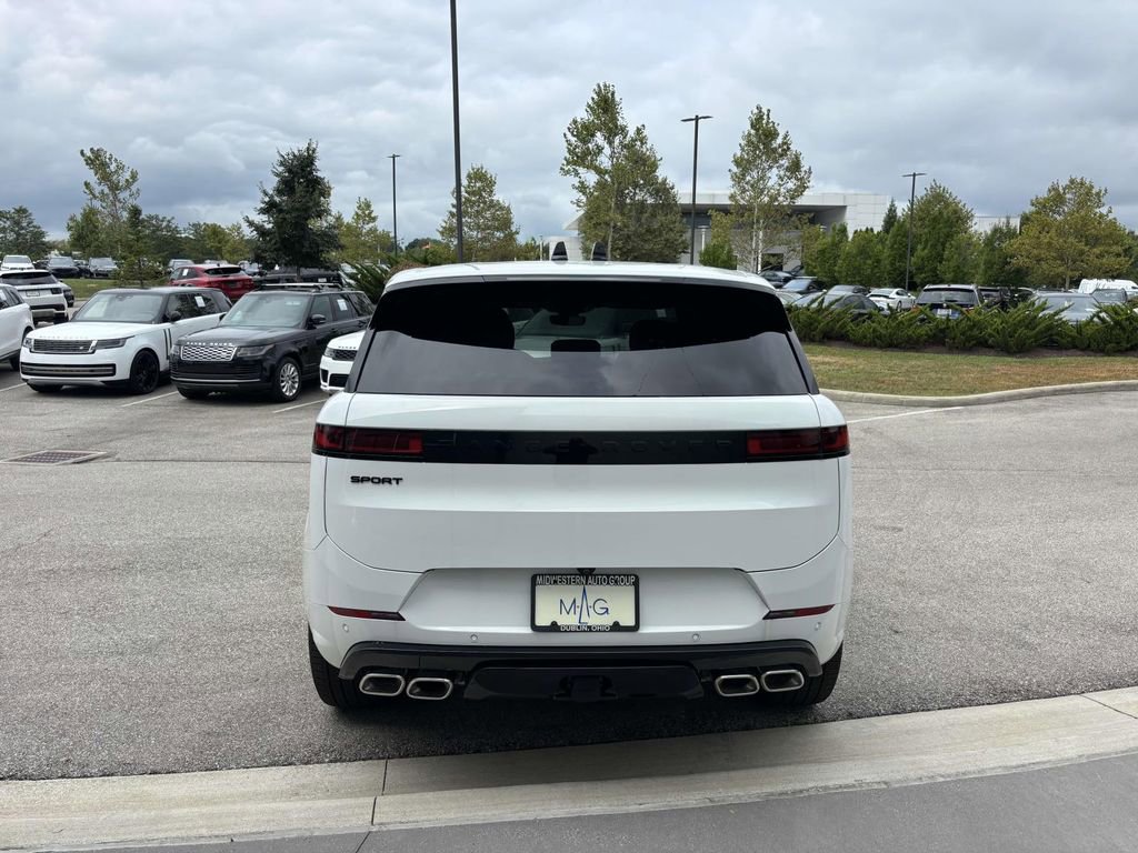 New 2025 Land Rover Range Rover Sport Dynamic SE image 6