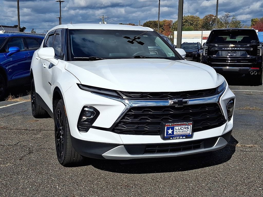 Used 2023 Chevrolet Blazer LT w/ Driver Confidence Package image 2