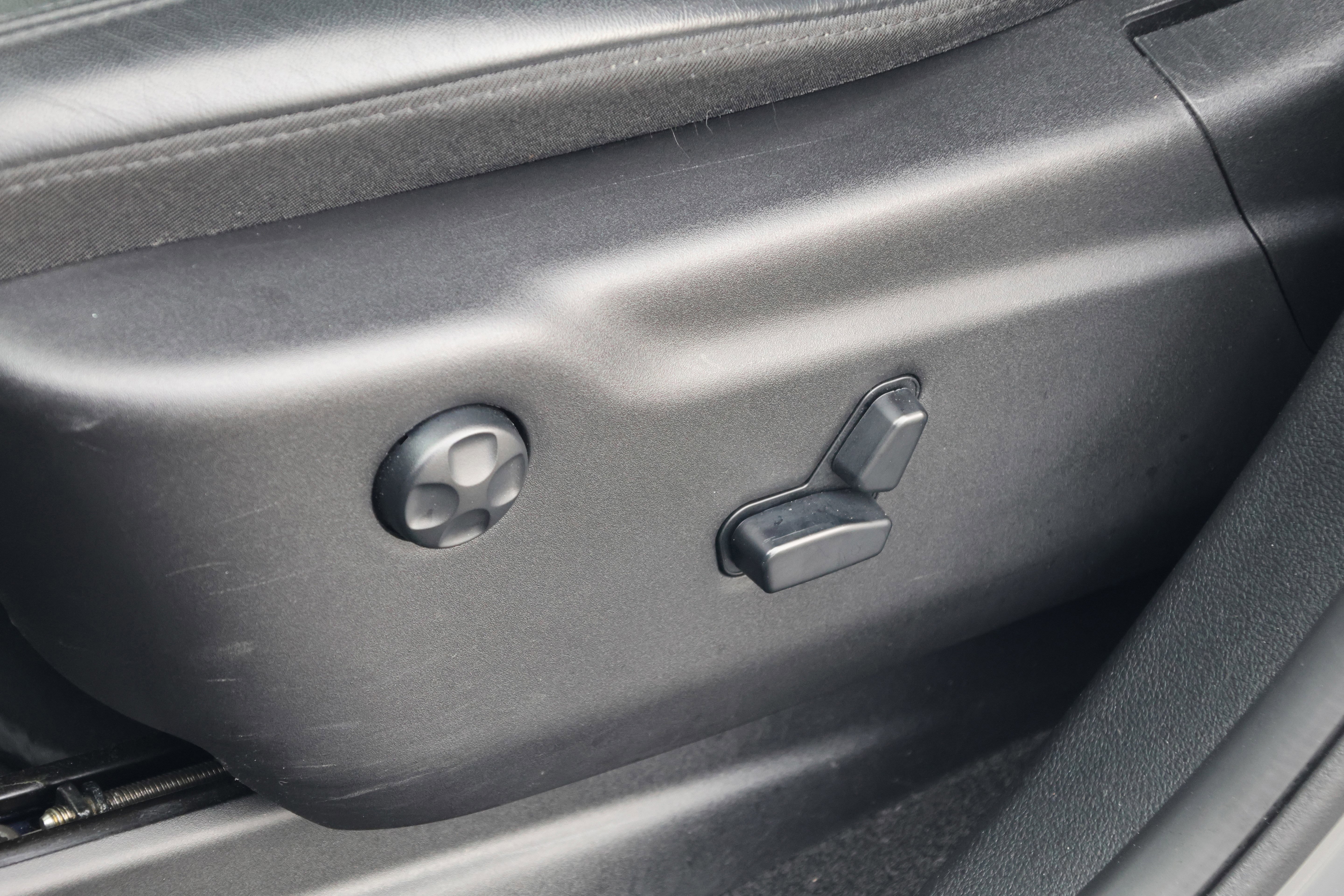 Used 2019 Jeep Grand Cherokee Altitude image 30