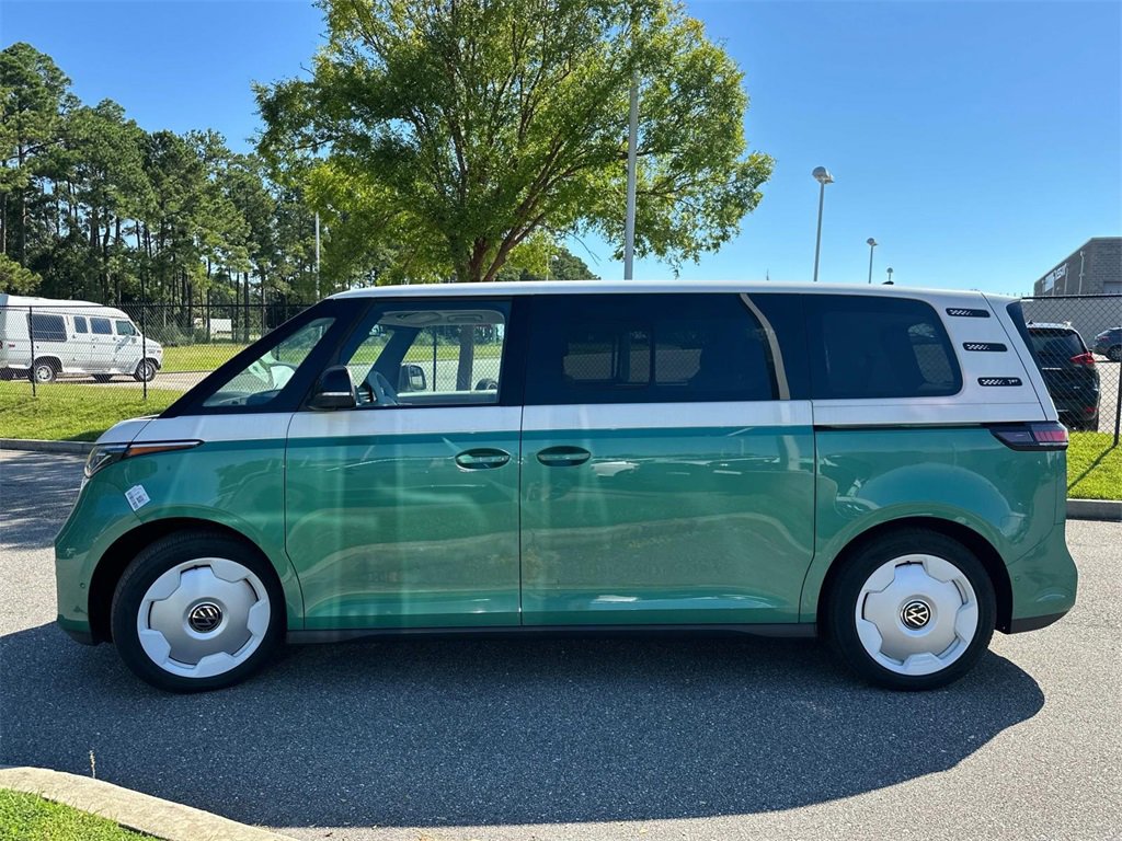 New 2025 Volkswagen ID. Buzz 1st Edition image 9
