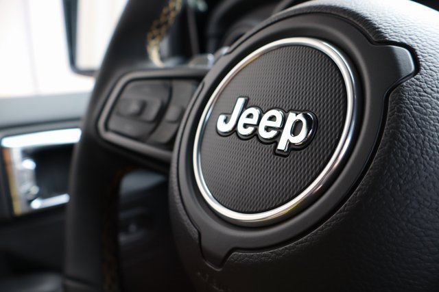 New 2025 Jeep Wrangler Unlimited Rubicon 392 image 32