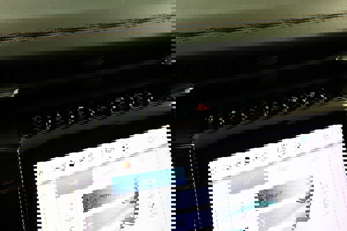 Used 2021 Jeep Grand Cherokee L Summit w/ MOPAR Finishing Package image 33