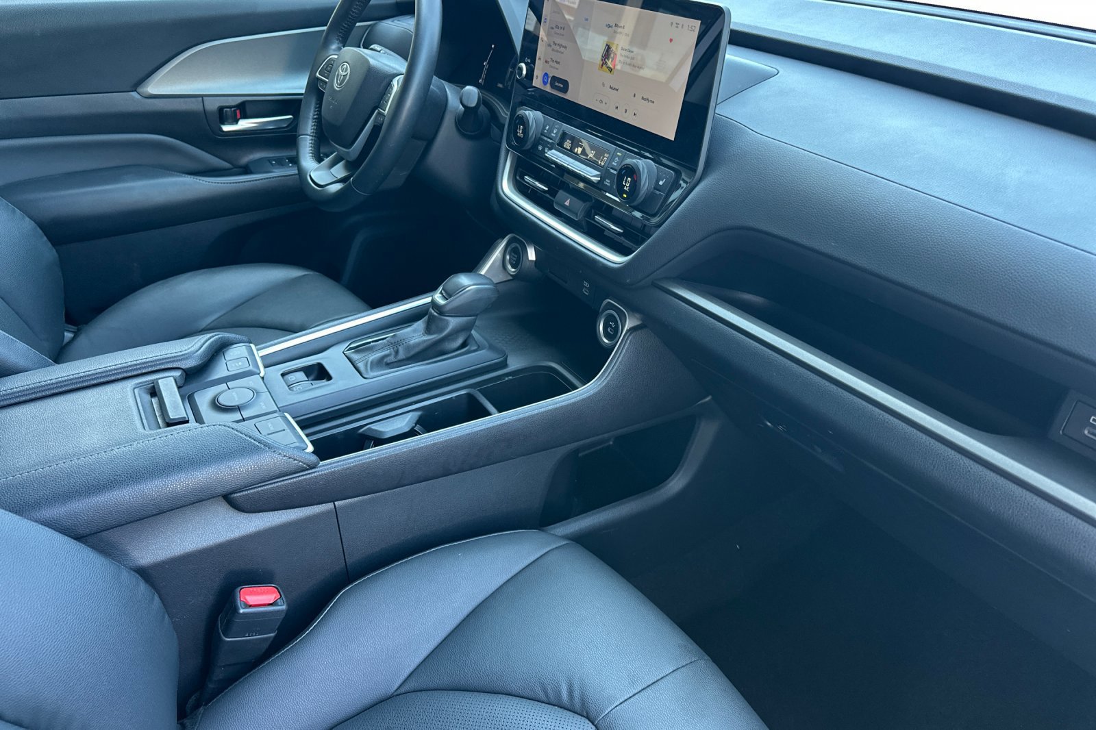 Certified 2025 Toyota Grand Highlander FWD image 17