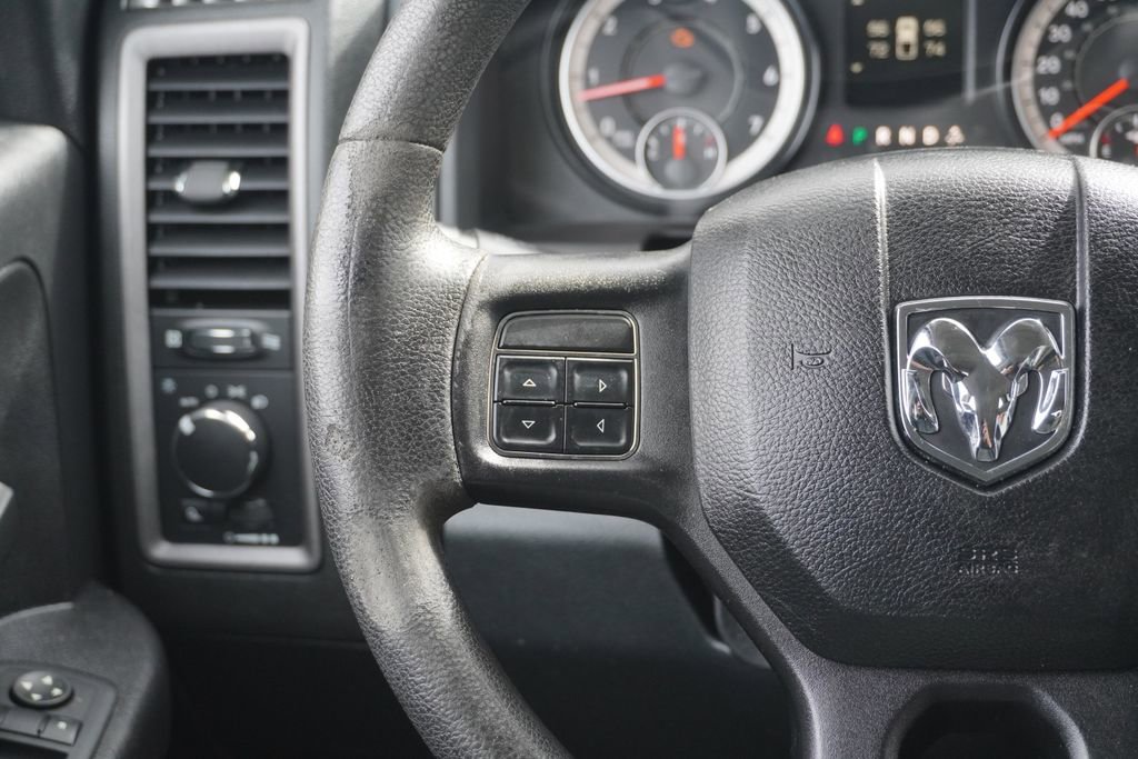 Used 2016 RAM 2500 Tradesman w/ Chrome Appearance Group image 16