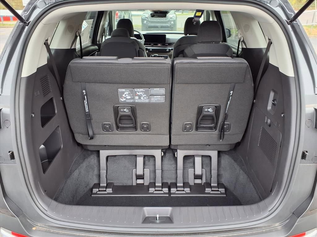 New 2026 Kia Carnival LX image 25