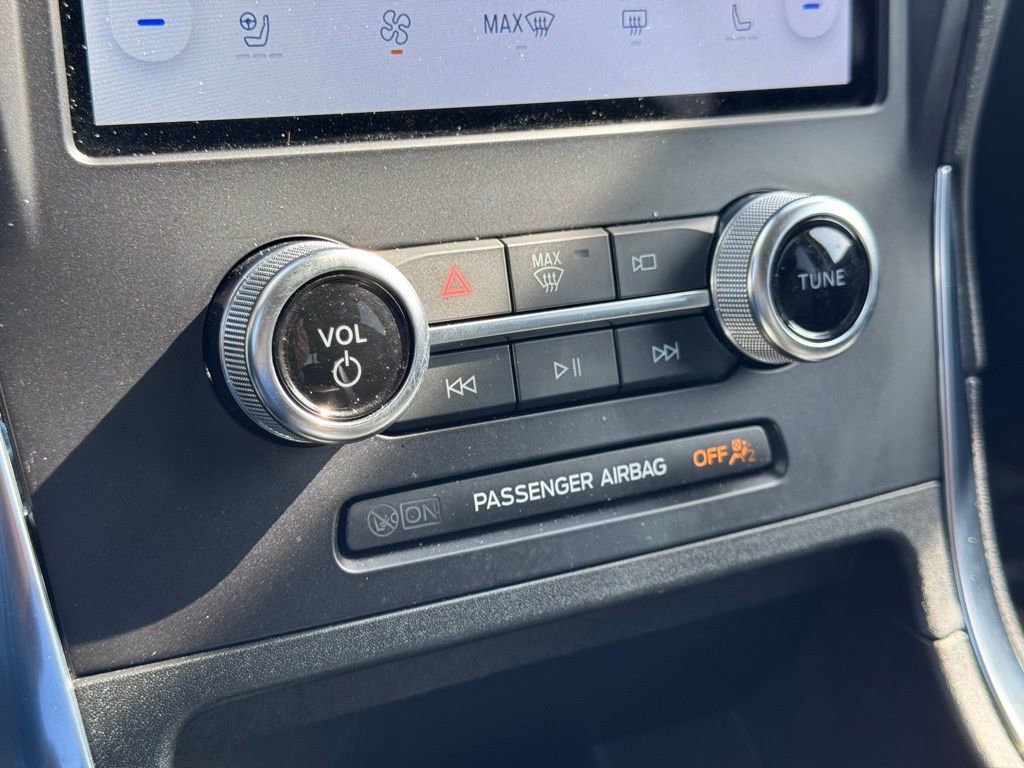 Used 2024 Ford Edge Titanium image 13