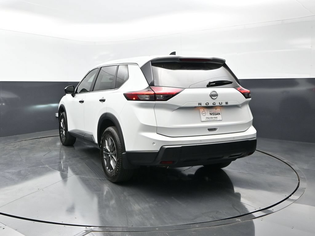 Certified 2025 Nissan Rogue S FWD image 5